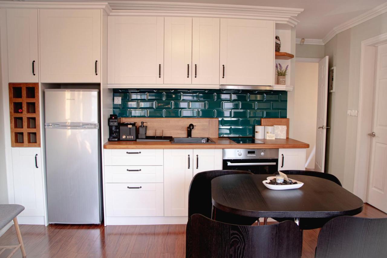 Theothea Suites Kavála ภายนอก รูปภาพ